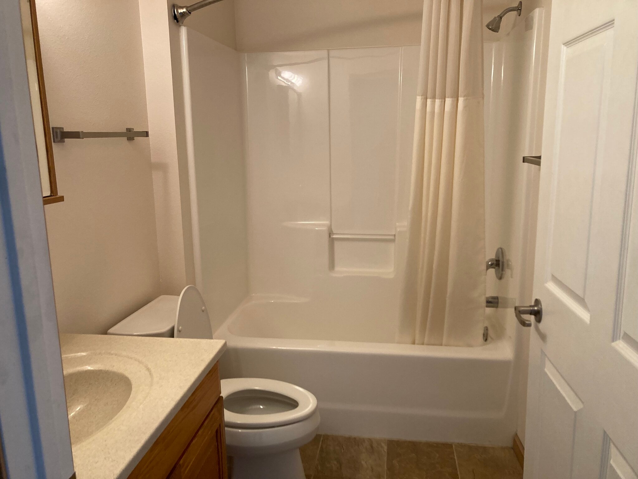 Building Photo - 4 Weaver Dr