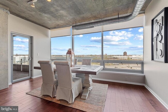 Building Photo - 1200 Steuart St