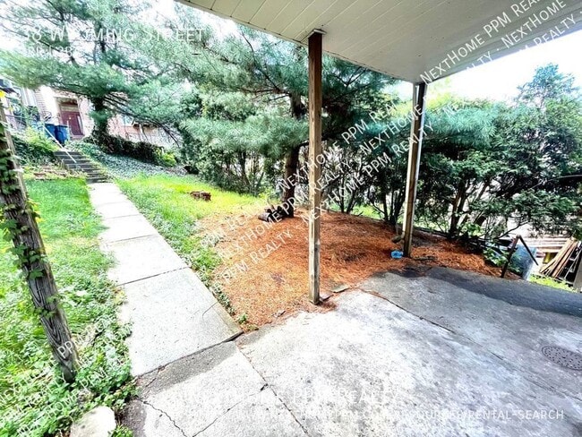 Building Photo - 38 Wyoming St