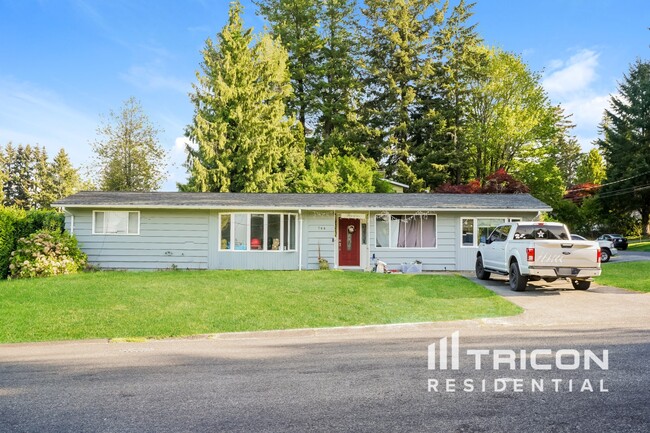 Primary Photo - 744 Wallin St