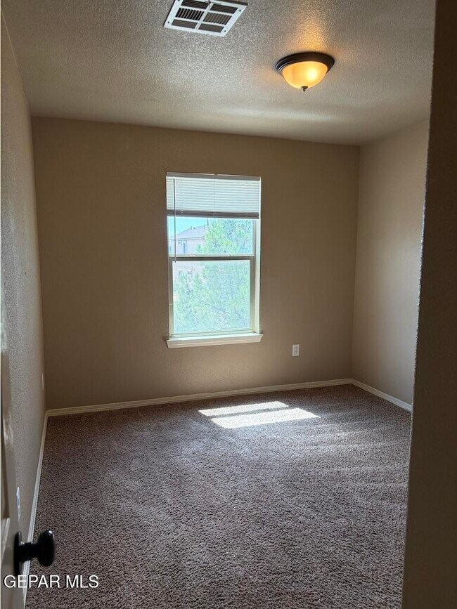 Building Photo - 7029 Copper Town Dr