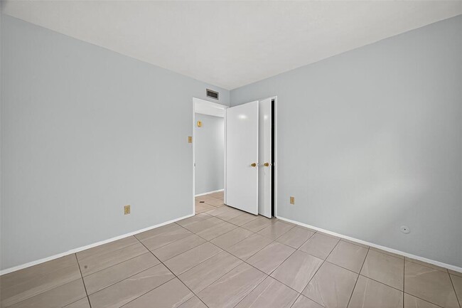 Building Photo - 15815 Ironside Creek Dr