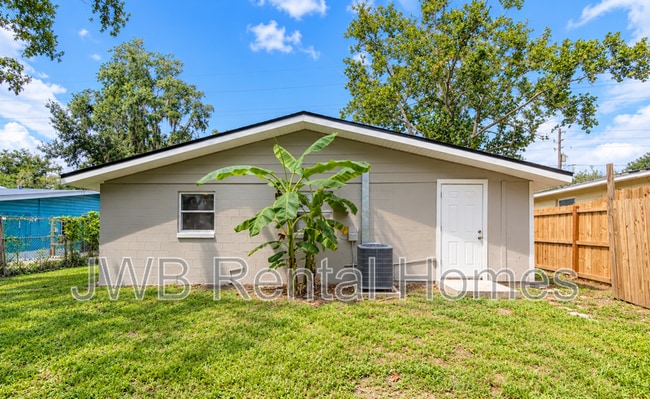 Building Photo - 8740 Free Ave
