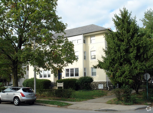Building Photo - 4206 Roland Ave