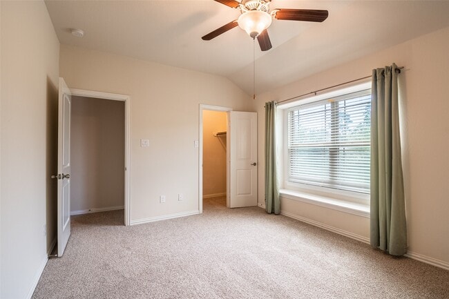 Building Photo - 1610 Juniper Knoll Way