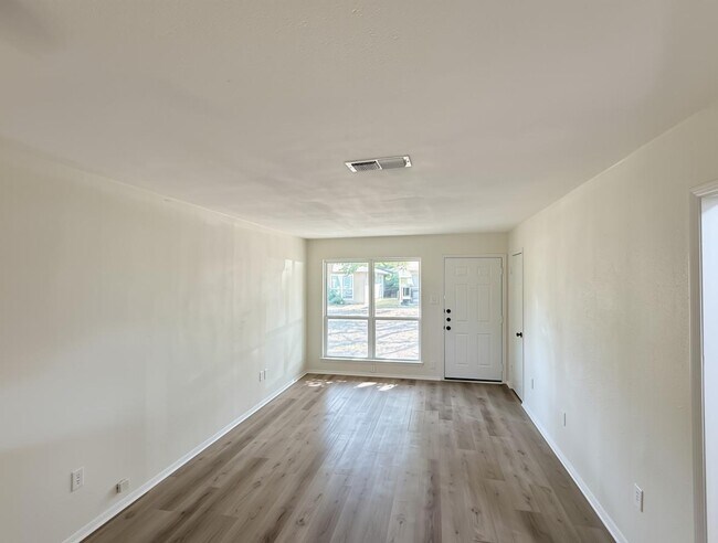 Building Photo - 103 George Hopper Rd