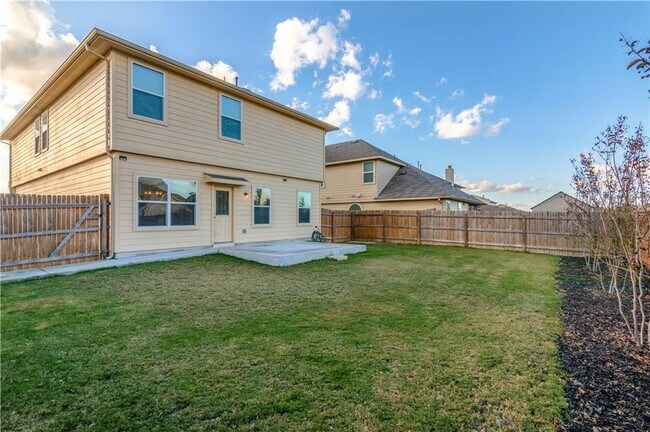 Building Photo - 137 Moulins Ln