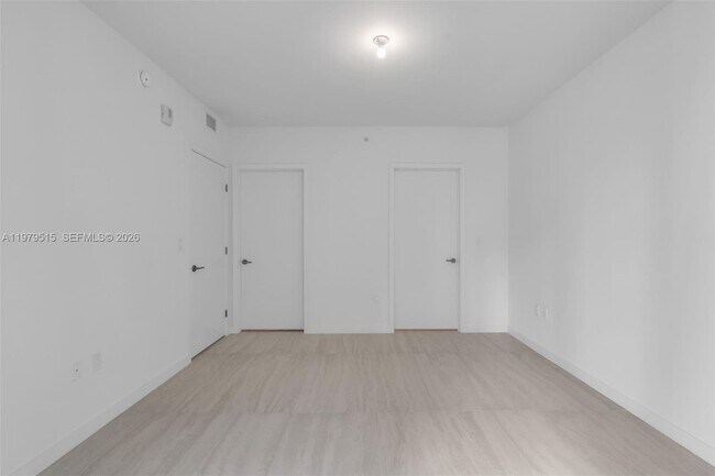 Building Photo - 77 SE 5th St