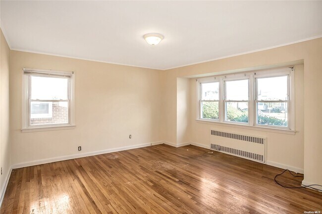 Building Photo - 713 Foch Blvd