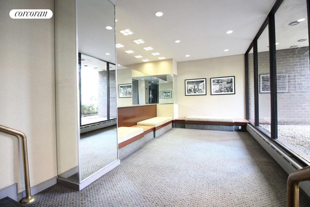 Building Photo - 401 Second Avenue 10H