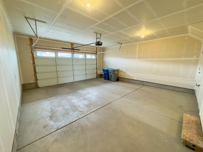 Building Photo - 442 S 900 W