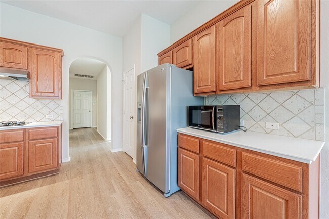 Building Photo - 13727 Charterhouse Way