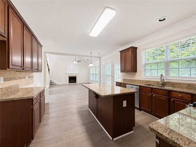 Building Photo - 740 Courageous Ct