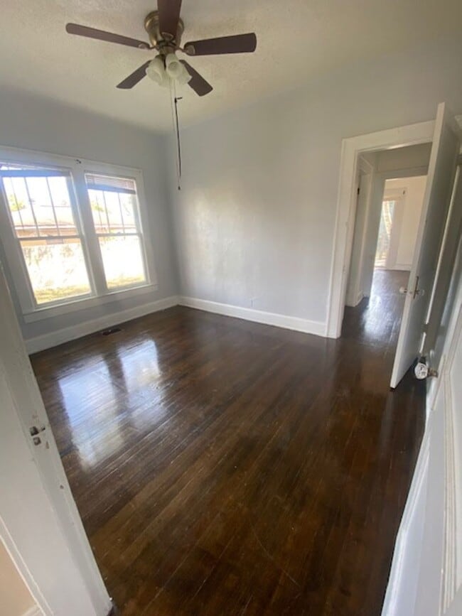 Building Photo - 4 Bed 1 Bath Home | Pet Friendly | Washer Dryer Hook Ups & Central Air | Section 8 Welcome