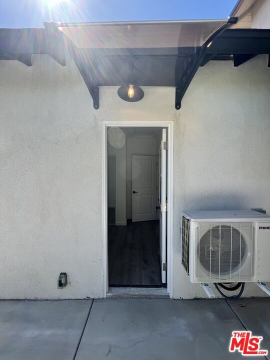 Building Photo - 285 W Montecito Ave