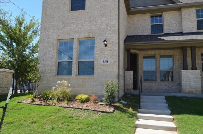 Building Photo - 5501 Crosby Dr