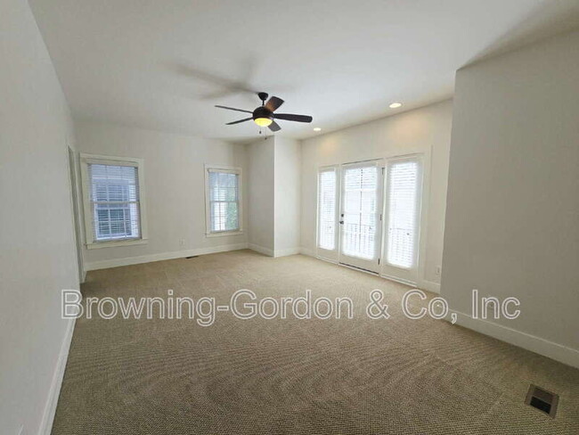 Building Photo - 4017 Elkins Alley