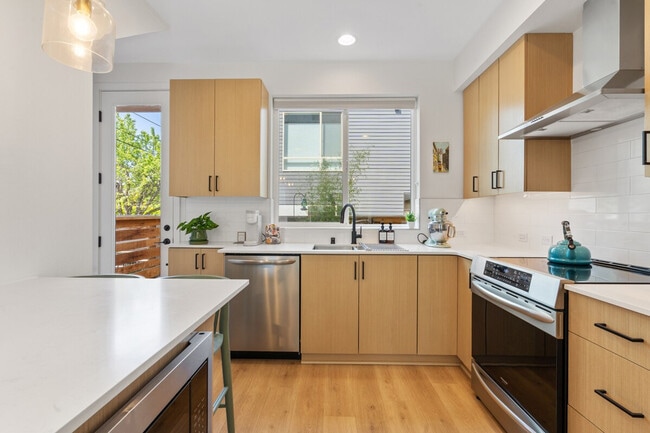Building Photo - 6501 23rd Ave NW
