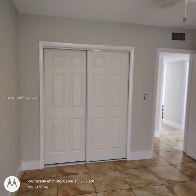 Building Photo - 2079 NE 167th St