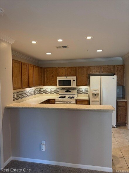 Building Photo - 523 Brookfield Dr