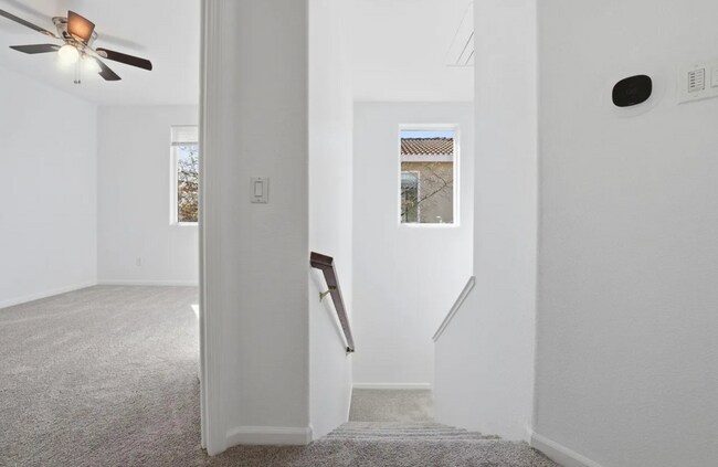 Building Photo - Amazing 3/2.5 N. Natomas!  Beautiful.  Please read full add below for details.