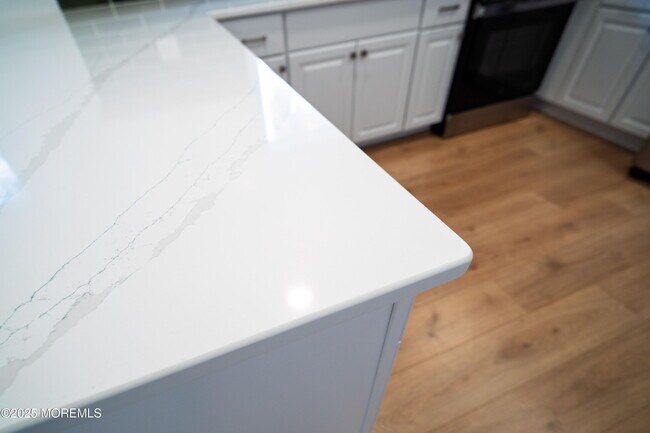 Building Photo - 218 Holly Ave