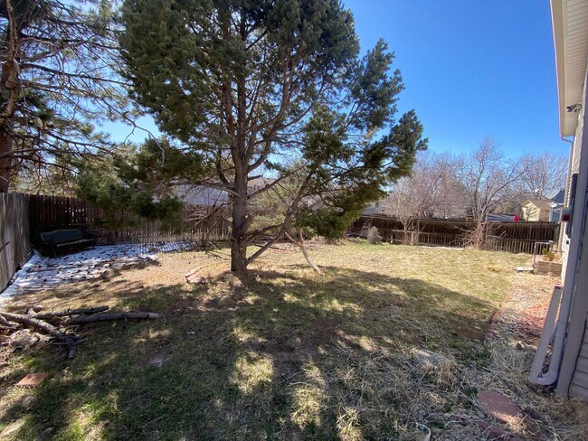 Building Photo - 18983 E Mercer Dr