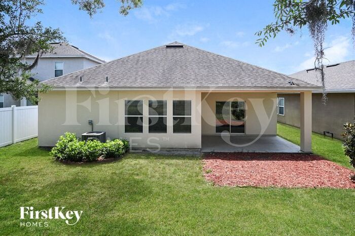 Building Photo - 8906 Devon Pines Dr