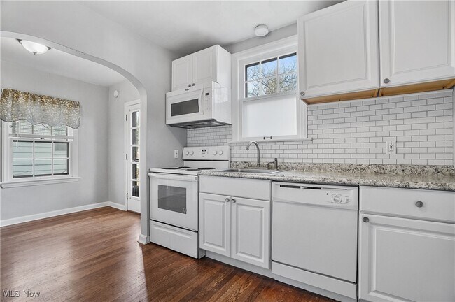 Building Photo - 2292 S Overlook Rd