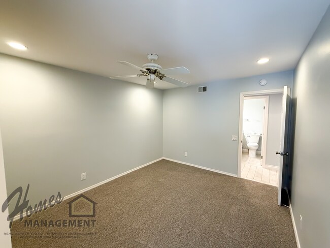 Building Photo - Del Mar Beach Club 2bd/2ba Condo