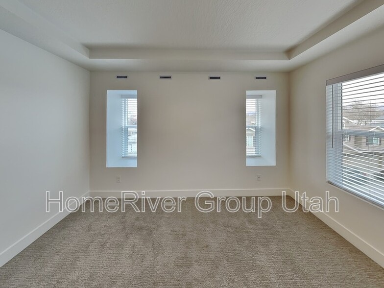 Building Photo - 3461 Peebles Ct