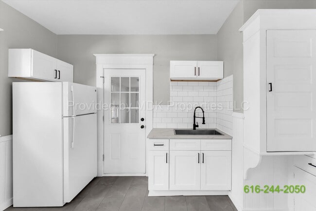 Building Photo - STUNNING REMODEL!!! Extremely Spacious 3 Bedroom (Extra Room) Home!! SECTION 8 APPROVED! (Handica...