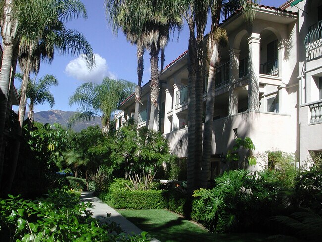 Building Photo - 401 Por La Mar Cir