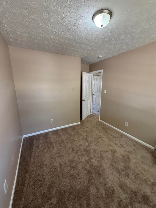 Building Photo - 3372 Otter Creek Dr