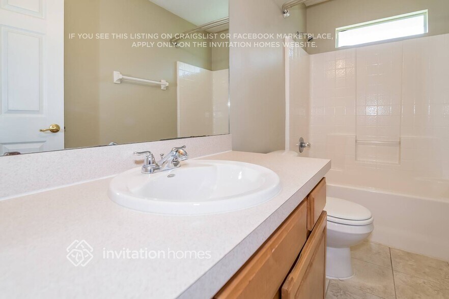 Building Photo - 521 Sparrow Branch Cir