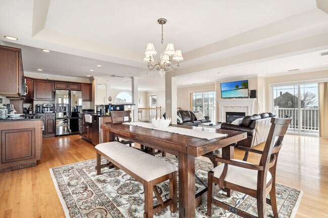 Building Photo - 9 Lowell St