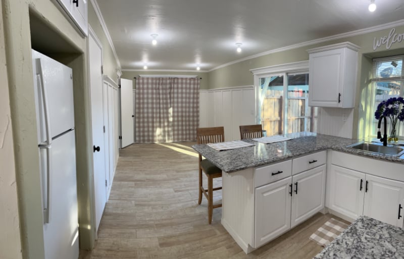 Building Photo - 657 Madrone Ave