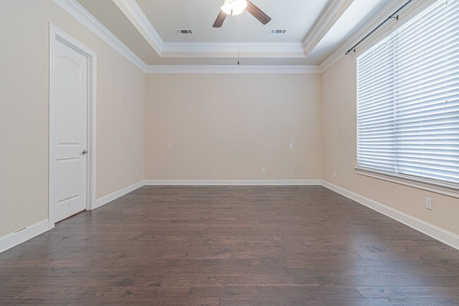 Building Photo - Charming 4-Bedroom Home in Prime North Central Location!
