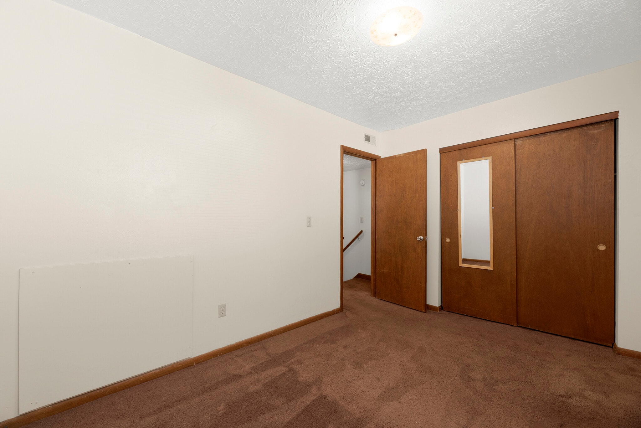 Building Photo - 116 W Norwich Ave