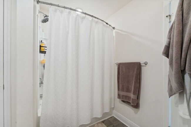 Building Photo - 7131 Penn Way