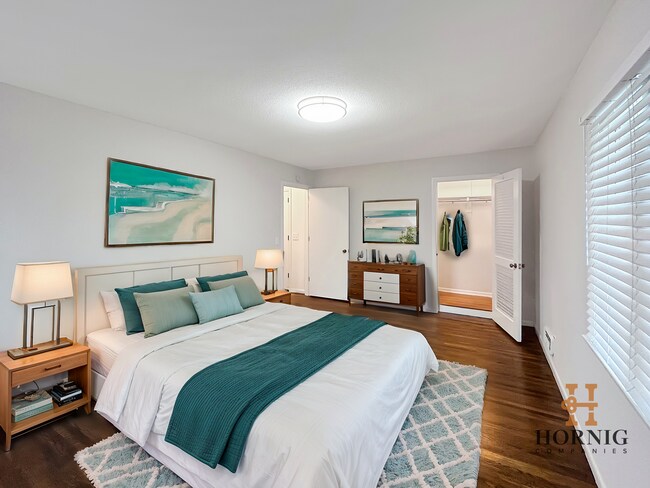 Building Photo - Stunning views. Serene atmosphere. Superb Edina. 3 Large Bedrooms + Office Space.