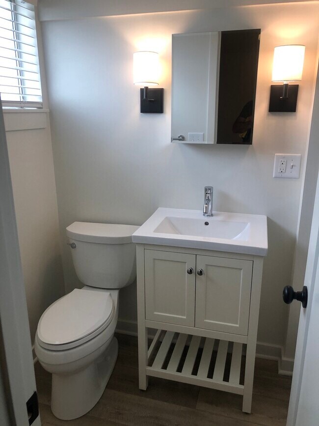 Building Photo - 4515 Jefferson St