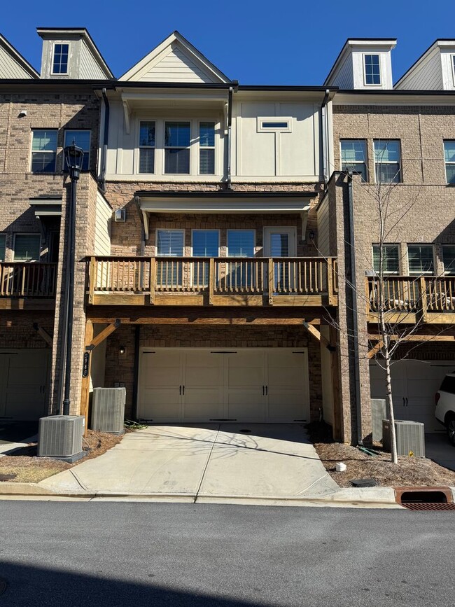 Building Photo - Affluent 3 Bedroom 3.5 Bath Townhome in th...