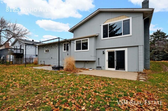 Building Photo - 50% Off January Rent! Modern 4-Bed Home wi...