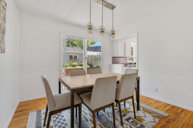 Building Photo - 2425 Cavell Ave S