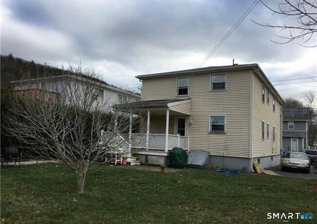 Building Photo - 27 Manila Ave