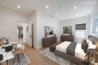 Building Photo - Modern Upstairs 3-Bed/2-Bath at 4222 – Two...