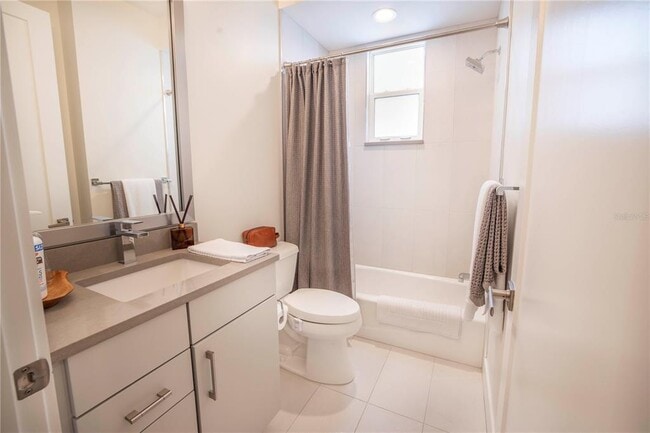 Building Photo - 536 4th Ave S