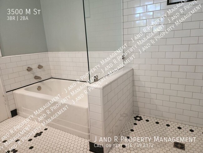 Building Photo - 3500 M St