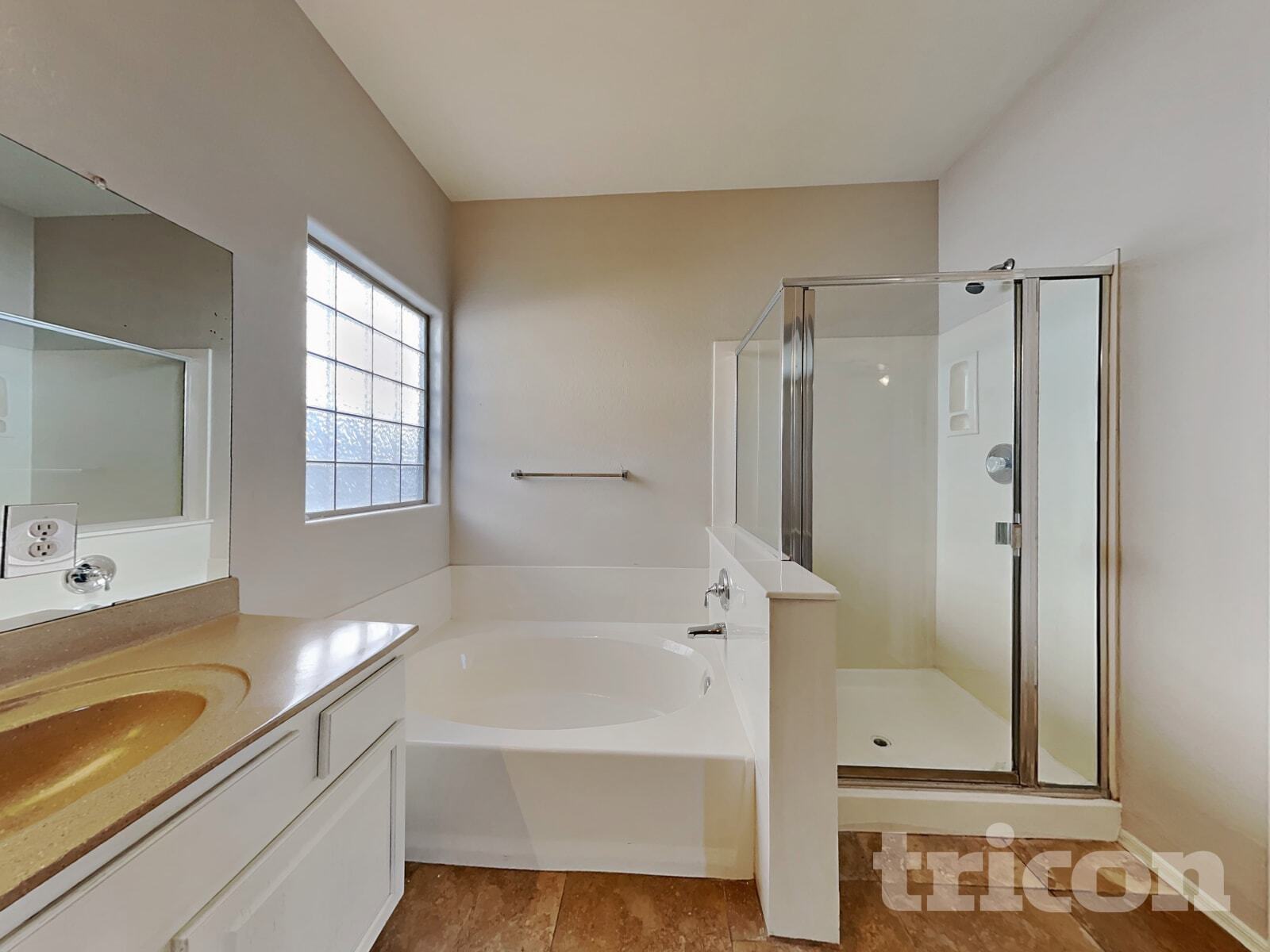 Building Photo - 12825 W Weldon Ave